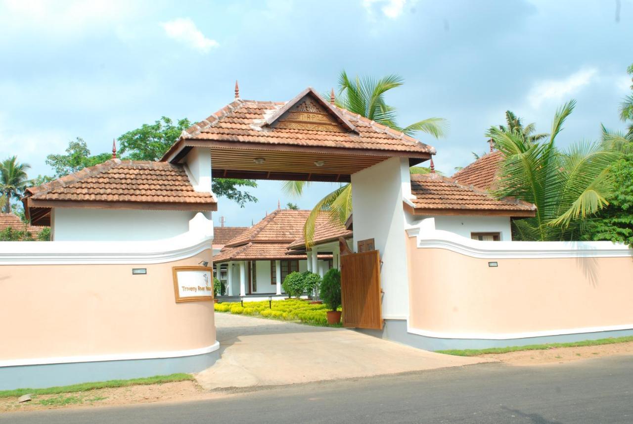 Triveny River Palace Hotel Alappuzha Bagian luar foto