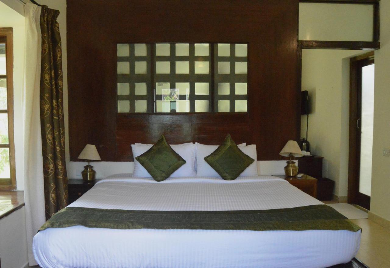 Triveny River Palace Hotel Alappuzha Bagian luar foto